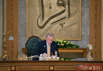 Kahire’de D-8 zirvesi! Sisi ve liderler Başkan Erdoğan’ı ayakta karşıladı