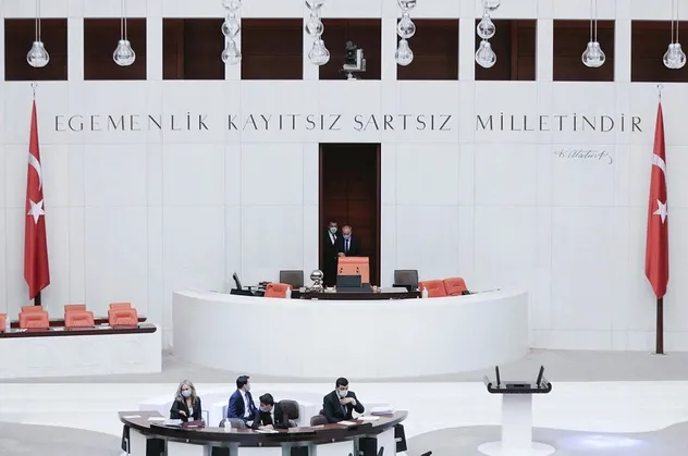 Meclis kürsüsü, Başkanlık Divanı’nın önüne taşınıyor