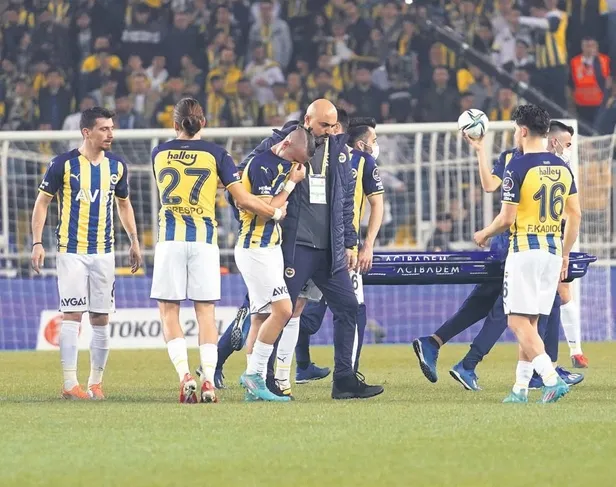kanarya-seriye-bagladi-goztepeyi-evinde-yenen-fenerbahce-liderle-arasindaki-puan-farkini-11e-indirdi-1650147341762.jpeg