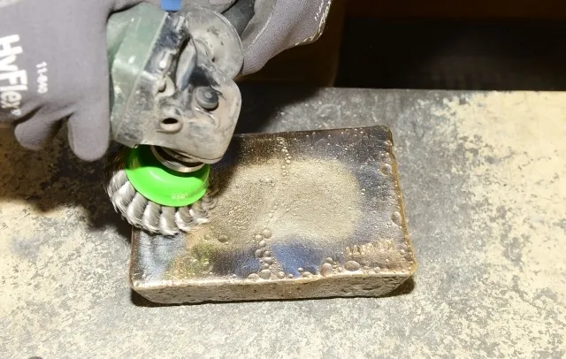 sarraflar-bile-pesine-dustu-sakin-kaptirmayin-onune-gelen-cope-atiyor-ama-yuzde-95i-altin-1709280707588.jpeg Herkes çöpe atıyor ama yüzde 95'i altın! Sarraflar bile peşine düşüyor sakın kimseye vermeyin-5