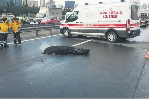 Kaza nedeniyle aracından inen Nedim Şenocak'a başka araç çarpıp kaçtı! Talihsiz adam olay yerinde hayatını kaybetti