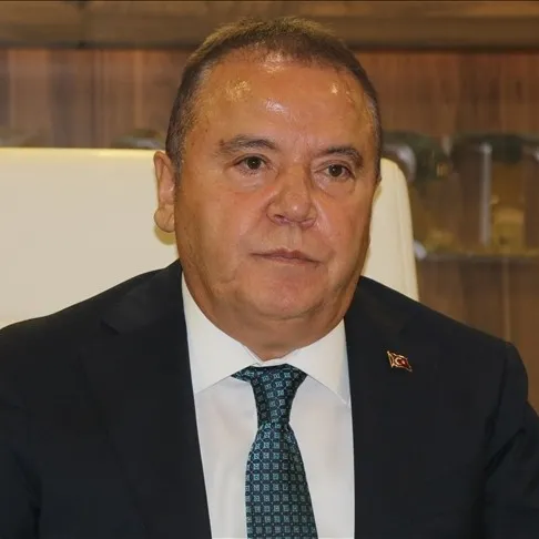 Böcek hastaneye kaldırıldı