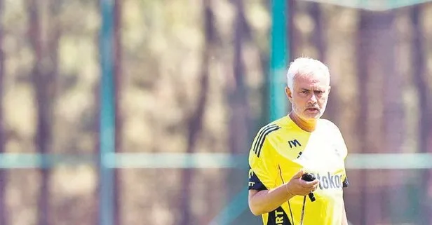 Mourinho sezonu açtı