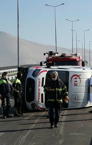 Niğde'de korkunç kaza! Vakaya giderken ölümden döndüler