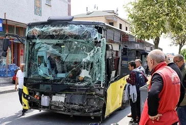 CHP'li İBB'nin yandaşa ihalesinde faturayı İstanbullular ödüyor: Ümraniye'de 2 İETT otobüsünün çarpıştığı kazada 3 kişi yaralandı