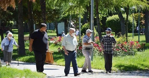 Koronavirüs tedbirleri kapsamında Antalya’da 65 yaş ve üzeri vatandaşların sokağa çıkış saatleri değiştirildi