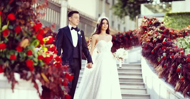 Özil ailesinden mutluluk dolu anlar: Elisa bebek 1 aylık oldu