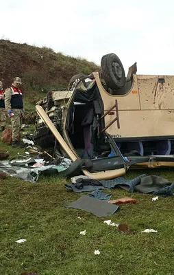 Ardahan'da korkunç kaza! Ölü ve yaralılar var