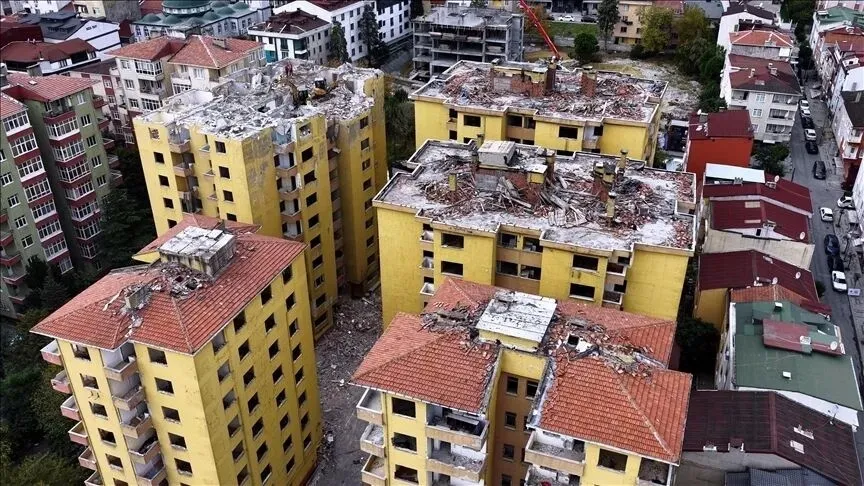yarisi-bizden-firsati-kacmasin-1785275070257.jpeg Kentsel dönüşüm desteği alacaklar dikkat! Yarısı Bizden kampanyasından yararlanmak için 31 Aralık öncesi bu şartın tamamlanması gerekiyor-2