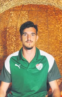 Beni Giroud’ya benzetiyor!