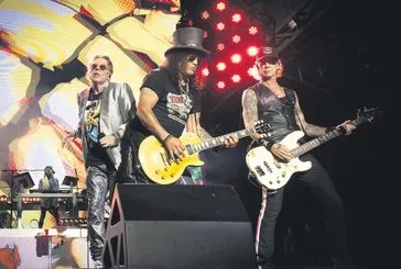 32 yıl sonra Türkiye’ye rock ziyafeti: Guns N’ Roses’tan kulise lahmacun isteği!