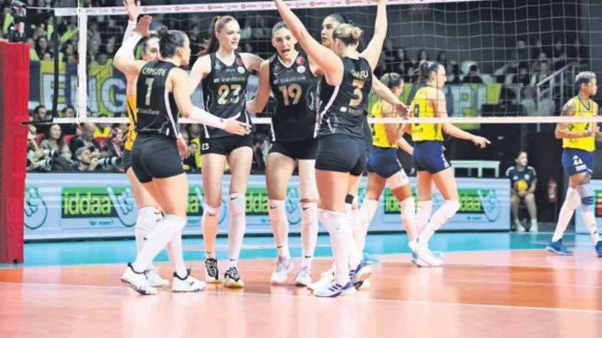 Dev derbide kazanan VakıfBank: Fenerbahçe ilk kez yenildi