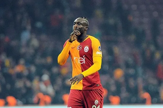 Galatasaraylı Mbaye Diagne Konyaspor formasını giydi