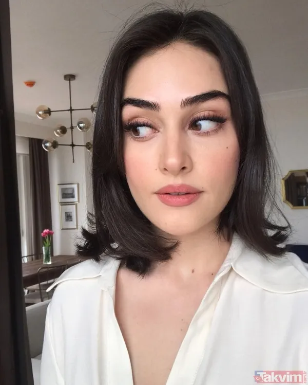 Esra Bilgiç sutyeninin üzerine giydiği ceketiyle paylaştı! “Ve fotoğraflar geldi” deyip ortalığı çalkaladı! Diriliş Ertuğrul ve Ramo’nun yıldızı... - 3