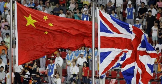 Birtakım muhalifin milletvekilliği düşürülünce Çin’in Londra Büyükelçisi, İngiltere Dışişleri Bakanlığına çağrıldı