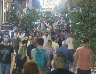 İstiklal Caddesi’nde hafta sonu yoğunluğu