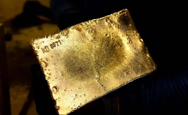 cope-atmadan-once-iki-kez-dusunun-bu-esyalarin-icinde-altin-var-1710331580450.jpeg Çöpe Atmadan Önce İki Kez Düşünün! Evinizdeki Bu Eşyaların İçinde Çil Çil Altın Var ♻️-2