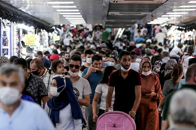 Bilim Kurulu üyesinden vaka artışına ilişkin önemli uyarı! "Önünü alamazsak 1500'e tırmanır"