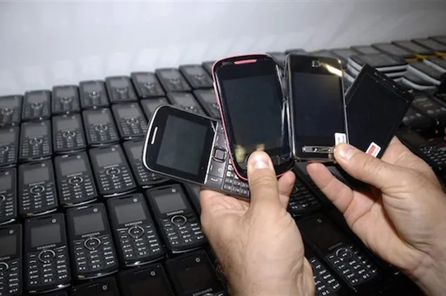 Atatürk Havalimanı'nda çıkan yangında binlerce telefon kül olmuştu! AYM kararını verdi!