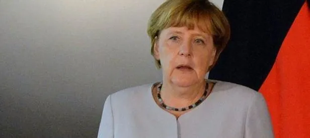 Merkel’den özeleştiri