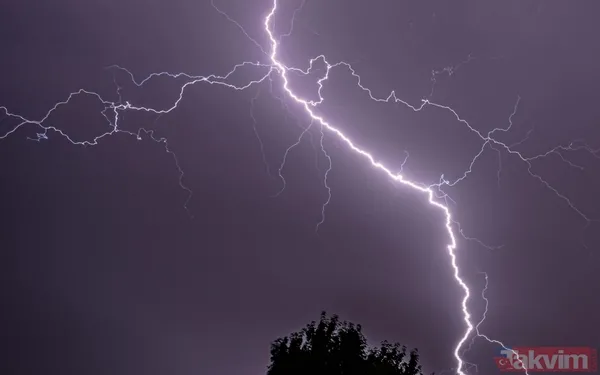 Yıldırım onu takip ediyor 1972 ve 1973 yıllarında iki kez daha yıldırım çarpması, Sullivan'ın bu düşüncesini iyice güçlendirdi. Bir gün kara bulutları...