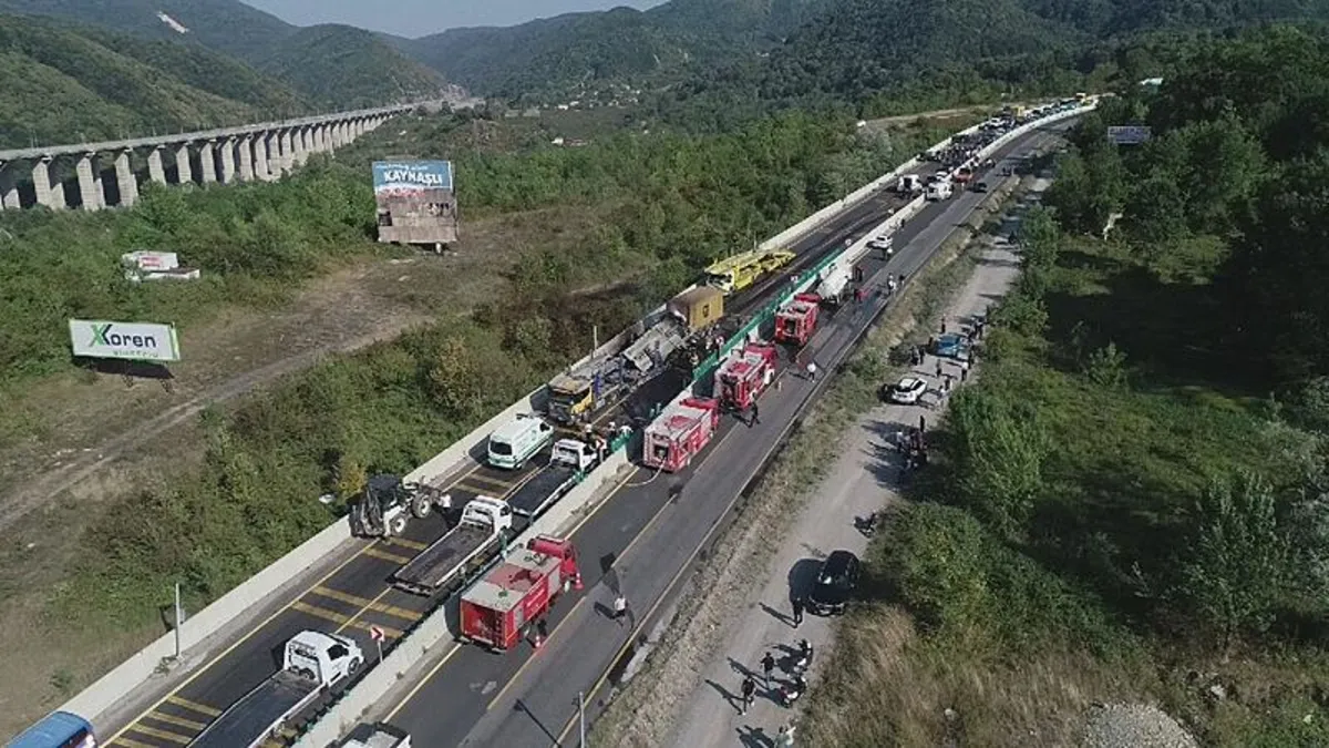 Bolu Dağı’nda korkunç kaza: 1 ölü, 7 yaralı