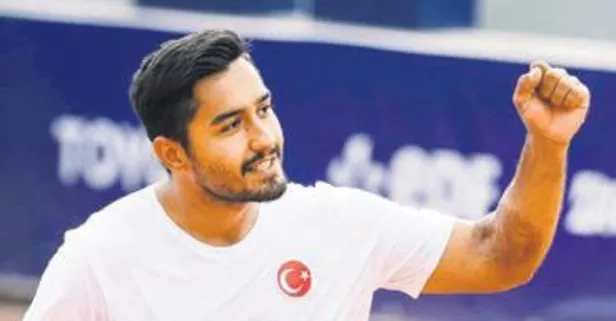 Ahmet Kaplan yarı finalde