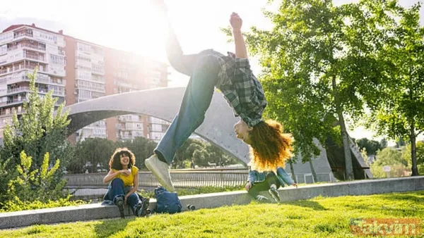 Doktorları Bile Şaşırttı Cobb, Hemen Hastaneye Kaldırıldı Ancak Doktorlar Ne Olduğunu Bir Türlü Anlayamadı. İlk Başta Lösemi Veya Aıds Gibi Ciddi Hastalıkların...