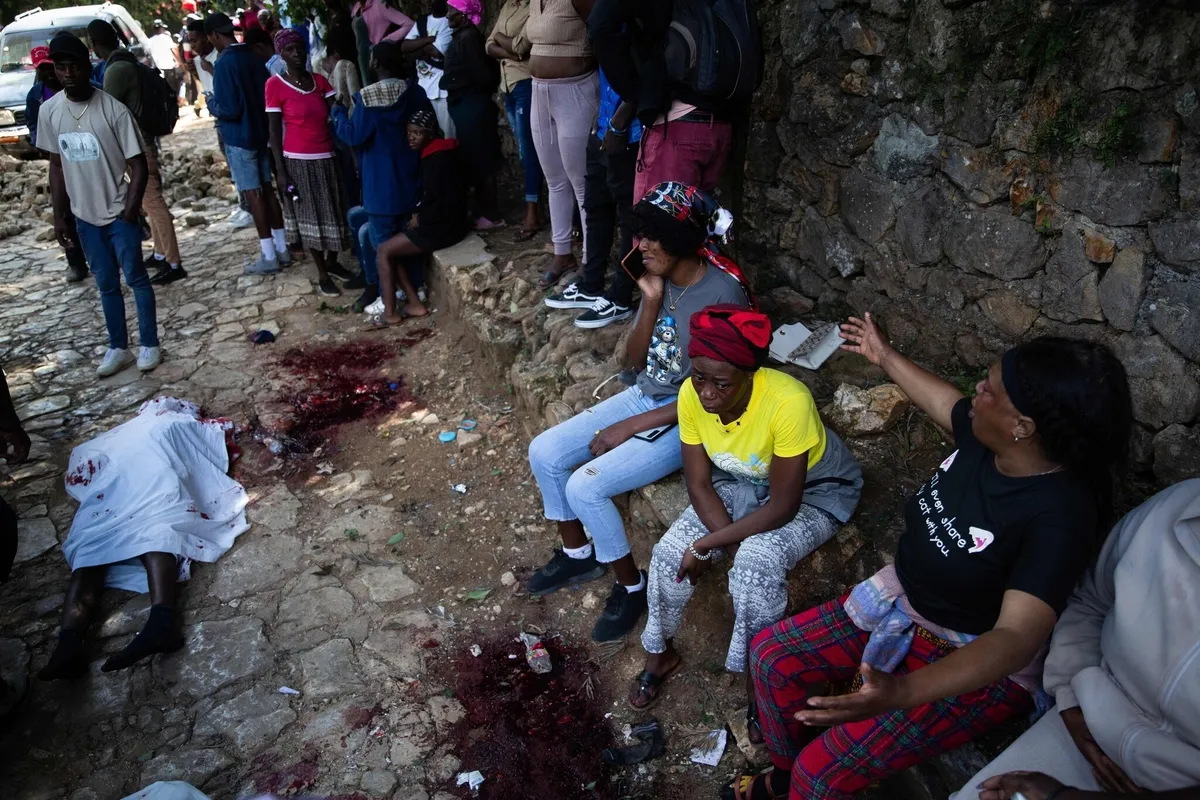 haitide-gangster-ayaklanma-beldeyi-ele-gecirmek-icin-katliam-yaptilar-g-1787628456032.jpeg Haiti'de "gangster" ayaklanma! Beldeyi ele geçirmek için katliam yaptılar: Onlarca ölü ve yaralı-4