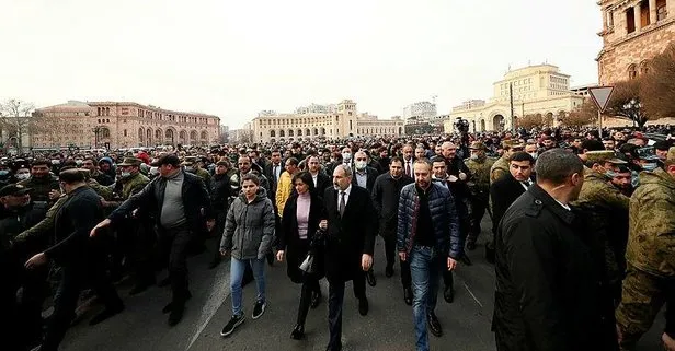 Ermenistan Başbakanı Nikol Paşinyan’a öfke dinmedi: Yine istifası istendi