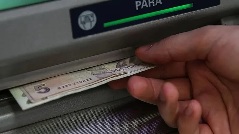 Ve resmen açıklandı: Ziraat Bankası ve Vakıfbank'tan emeklilere 12.000 TL ödeme duyurusu geldi-3