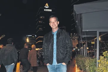 Alp Kırşan Maslak’ta objektiflere yakalandı