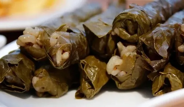 Rüyada sarma sarmak neye işarettir? Rüyada sarma sarmak ne anlama gelir? Rüyada sarma pişirmenin anlamı ve yorumu nedir?-2