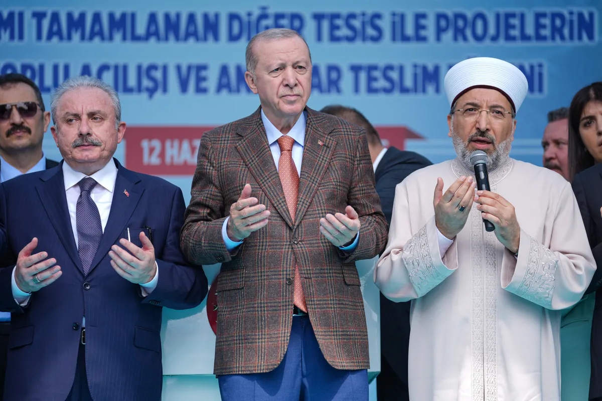 Başkan Erdoğan’dan CHP’ye sert sözler: Siyasi parti değil sanki dövüş kulübü-17