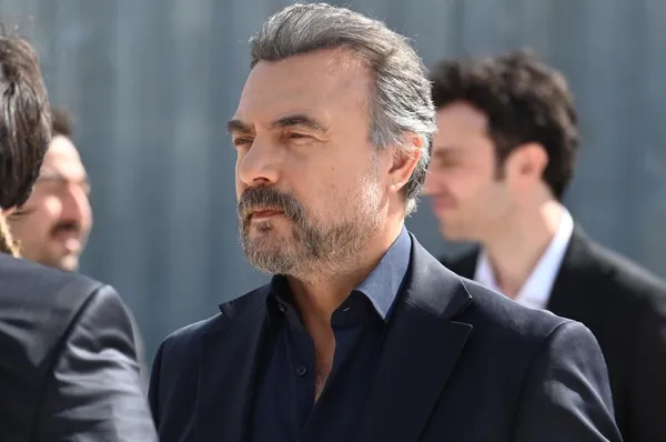 ben-bu-cihana-sigmazam-43-bolum-fragmani-heyecani-arttirdi-hepsinin-korkulu-kabusu-olacagim-1698410504113.jpg Ben Bu Cihana Sığmazam 43. bölüm fragmanı heyecanı arttırdı: Hepsinin korkulu kabusu olacağım!-4