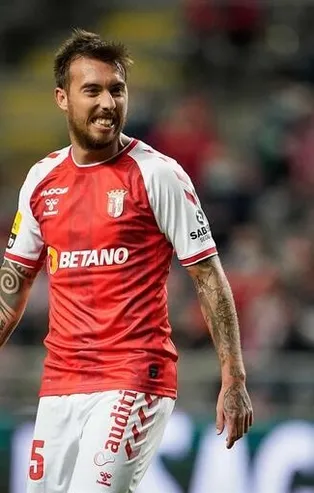 Kanat bölgesine takviye yapmak isteyen Fenerbahçe'de Iuri Medeiros iddiası