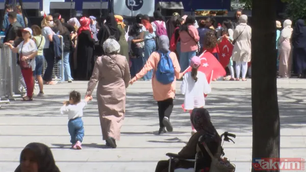 Saraçhane’deki 15 Temmuz etkinlik alanına millet akın etti - 10