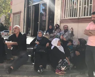 HDP Diyarbakır İl Başkanlığı binasındaki evlat nöbeti büyüyor! 3 aile daha katıldı
