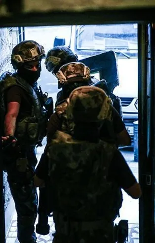 Osmaniye'de uyuşturucu tacirlerine operasyon