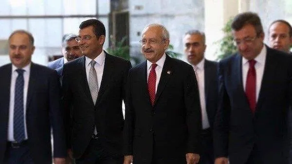 1694841519077.jpeg CHP'de Özgür Özel kimin adayı? Gözyaşı döktüğü Kemal Kılıçdaroğlu'nun mu değişim diyen Ekrem İmamoğlu'nun mu?-2