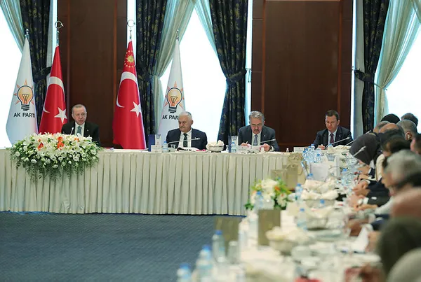 son-dakika-ak-parti-istisare-toplantisi-sonrasi-omer-celikten-onemli-aciklamalar-1625134669405.jpg SON DAKİKA! AK Parti İstişare Toplantısı sonrası Ömer Çelik'ten önemli açıklamalar-4