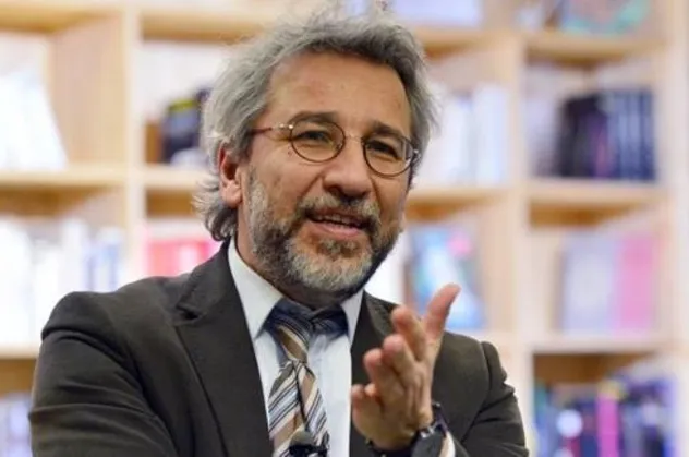 İşte "Çavuşoğlu neden ayakta" yalanının iç yüzü! Algının başını Can Dündar çekiyor