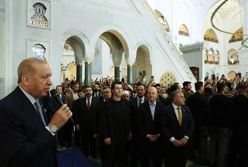 baskan-erdogandan-bayram-namazi-sonrasi-islam-dunyasina-cagri-netanyahu-denen-zalim-gereken-dersi-alacak-1779867229994.jpeg Başkan Erdoğan'dan bayram namazı sonrası İslam dünyasına çağrı: Netanyahu denen zalim gereken dersi alacak-2