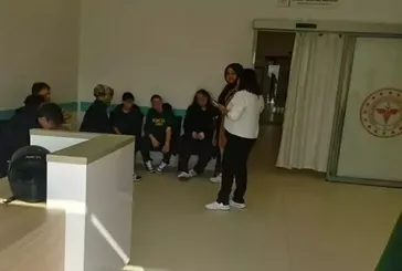 Kantinden alınan döner hastanelik etti: 11 öğrenci zehirlendi