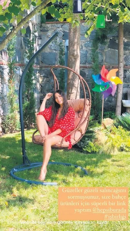 demet-ozdemir-evinin-bahcesini-bedavaya-dekore-ettiriyor-1627327107979.jpeg
