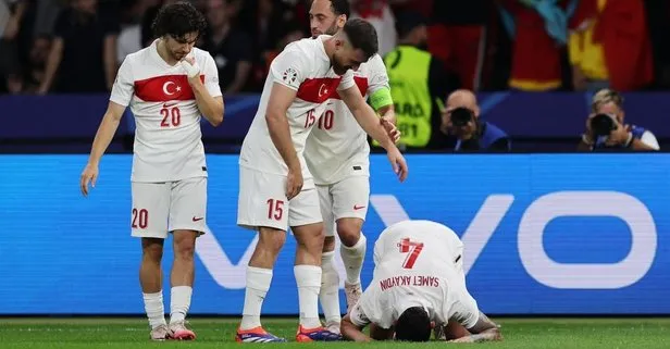 Samet Akaydin golü secde ederek kutladı!