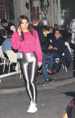 Yazdan beri aşk yaşayan Hazal Filiz Küçükköse ve Alp Güler aynı kareye girmek istemedi