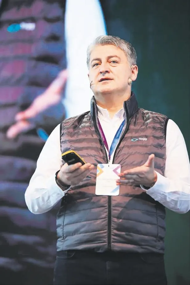 toggun-akilli-uygulama-ekosistemi-ilk-kez-tanitildi-1670627612561.jpeg Togg’un akıllı uygulama ekosistemi ilk kez tanıtıldı! Akıllı cihaz olarak tanımlanan Togg, kullanıcı deneyimine göre şekillenecek-2