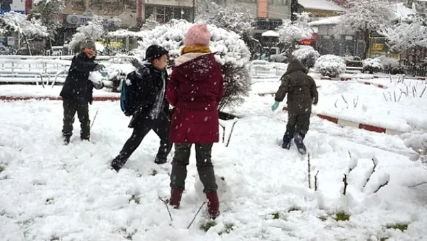 Denizli’de bugün okullar tatil mi edildi? 13 Ocak Perşembe Denizli’de yarın kar tatili var mı? Denizli Valiliği açıklaması…-4