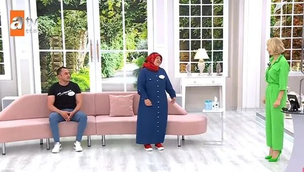 esra-erolda-akillara-durgunluk-veren-olay-kelle-paca-yedigi-gun-bosanma-karari-aldi-evlendikten-sonra-kalamar-1654101501366.jpg Esra Erol’da akıllara durgunluk veren olay! Kelle paça yediği gün boşanma kararı aldı! “Evlendikten sonra kalamar, ahtapot yiyemedim”-8